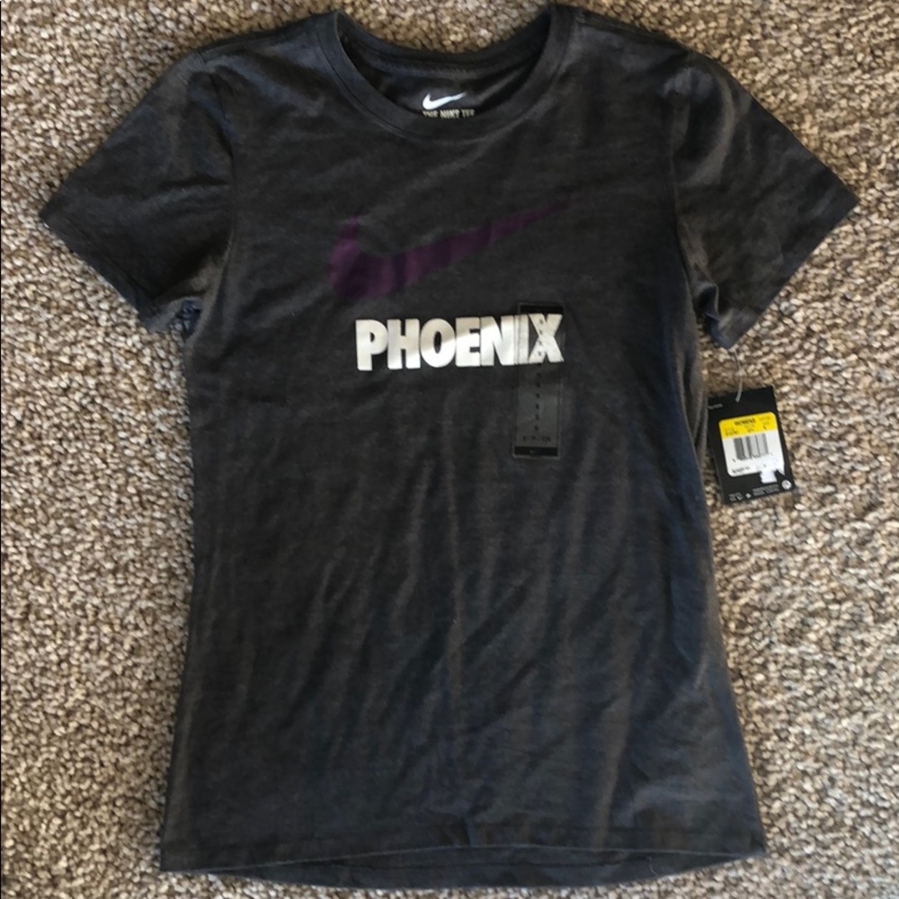 Nike women’s Phoenix Tee